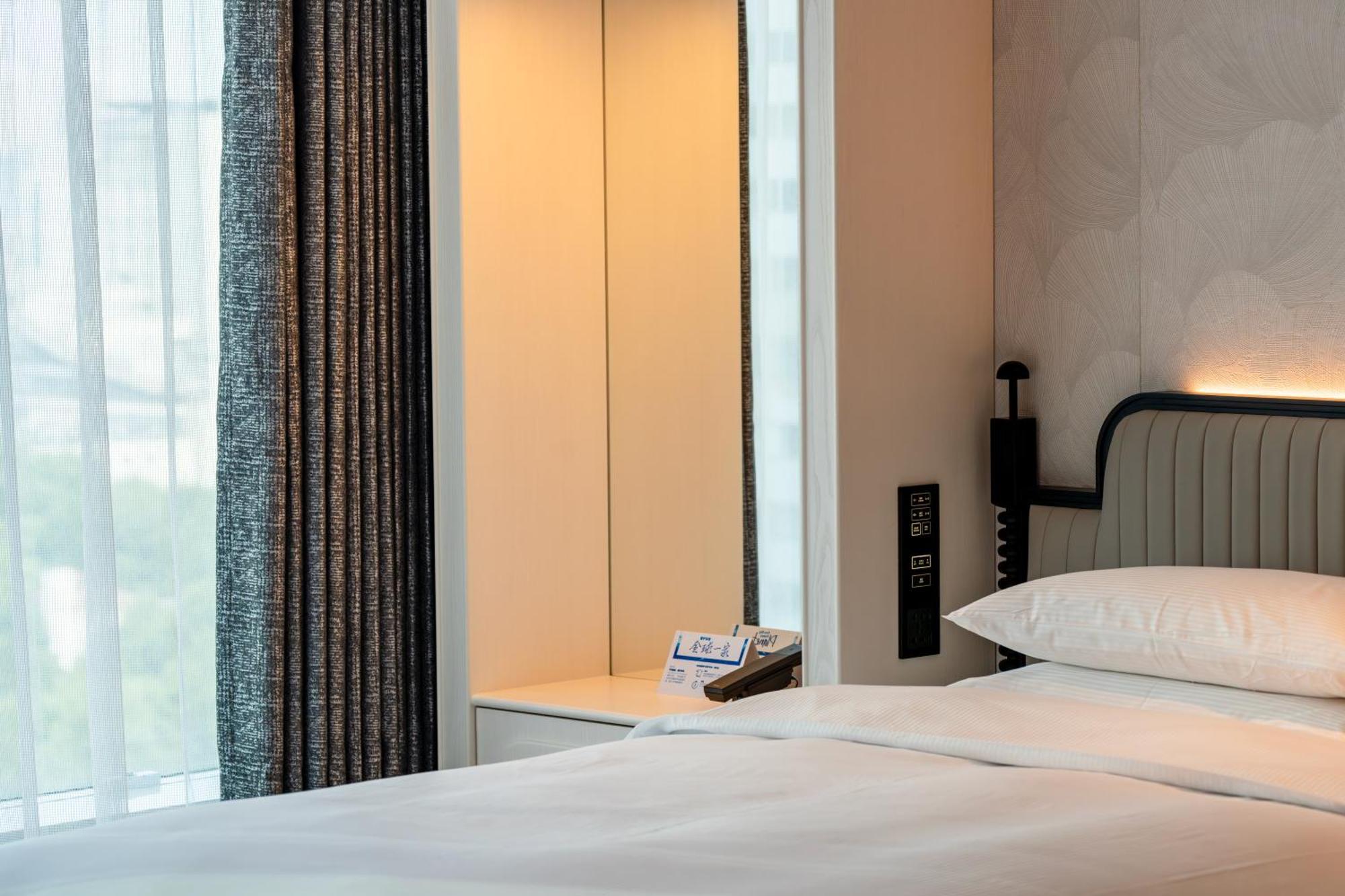 Hilton Shanghai City Center -Steps From Iconic Landmarks Wukang Mansion And Jing'An Temple ภายนอก รูปภาพ
