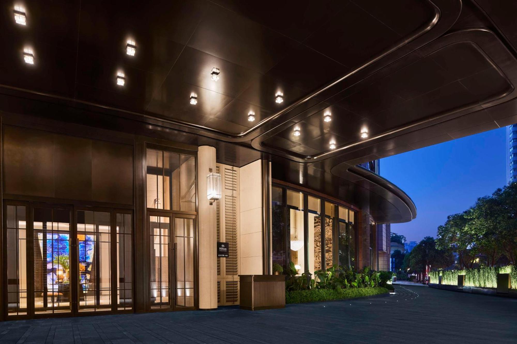 Hilton Shanghai City Center -Steps From Iconic Landmarks Wukang Mansion And Jing'An Temple ภายนอก รูปภาพ