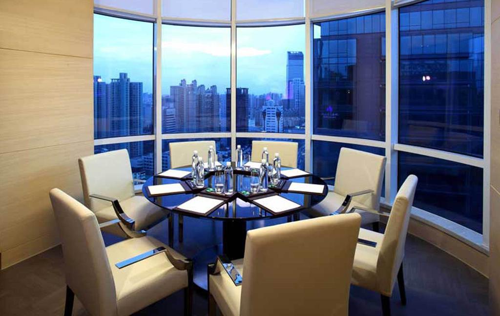 Hilton Shanghai City Center -Steps From Iconic Landmarks Wukang Mansion And Jing'An Temple ภายนอก รูปภาพ